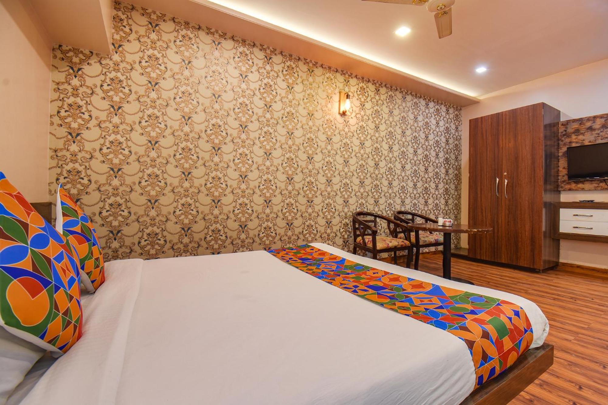 Hotel Fabexpress Glory - Nr Skywalk Bridge Pimpri-Chinchwad Zewnętrze zdjęcie