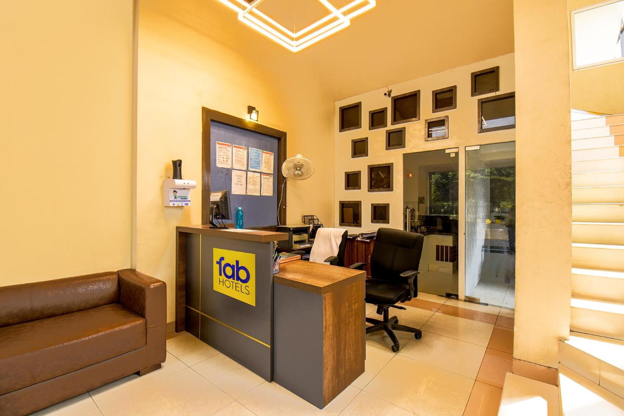 Hotel Fabexpress Glory - Nr Skywalk Bridge Pimpri-Chinchwad Zewnętrze zdjęcie