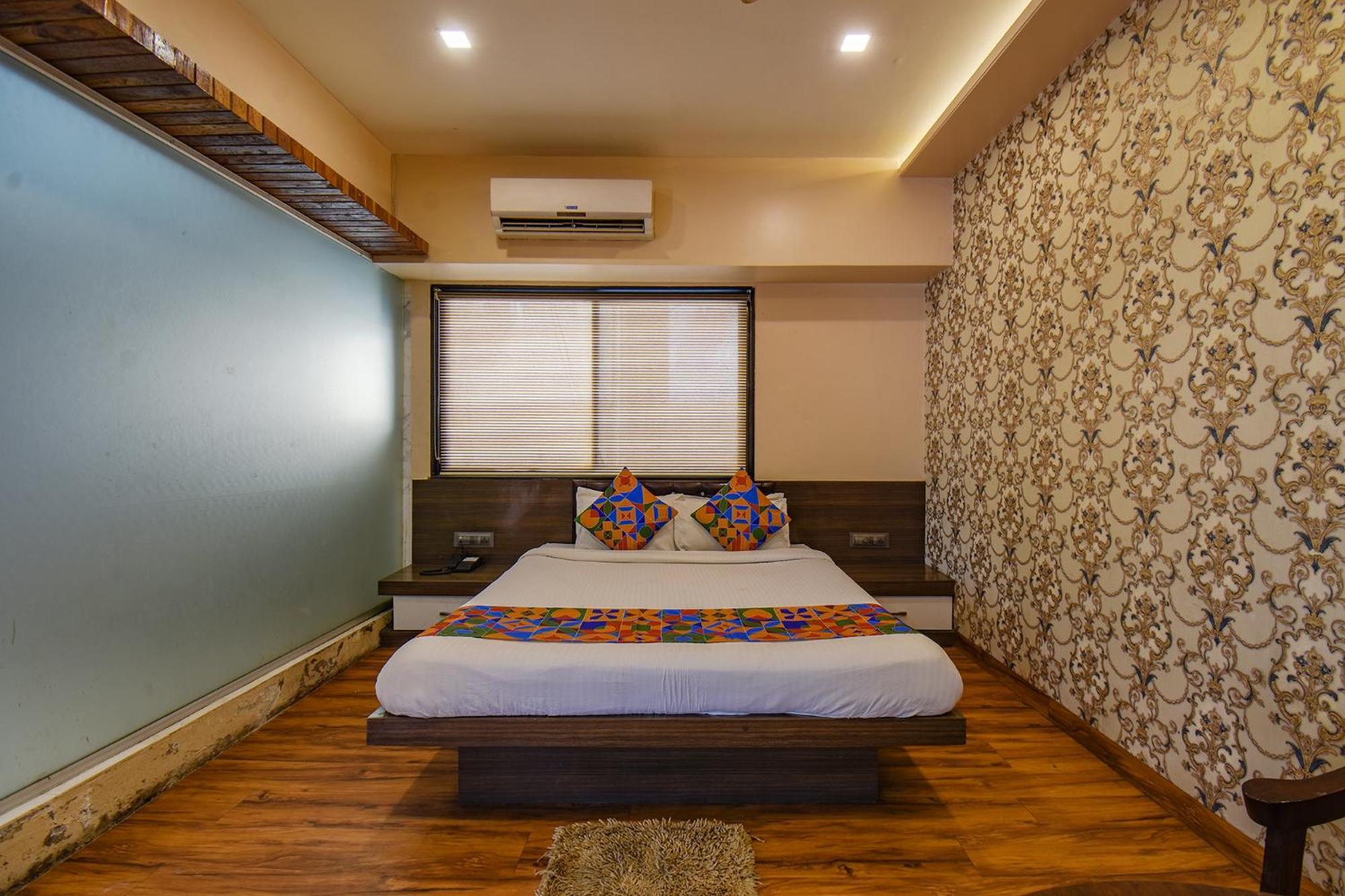 Hotel Fabexpress Glory - Nr Skywalk Bridge Pimpri-Chinchwad Zewnętrze zdjęcie